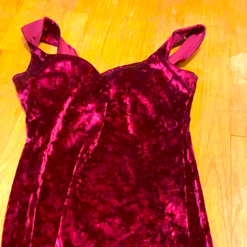 Bozzolo maroon mid thigh length dress size medium